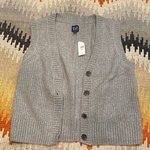 NWT Gray GAP Sweater Vest XS